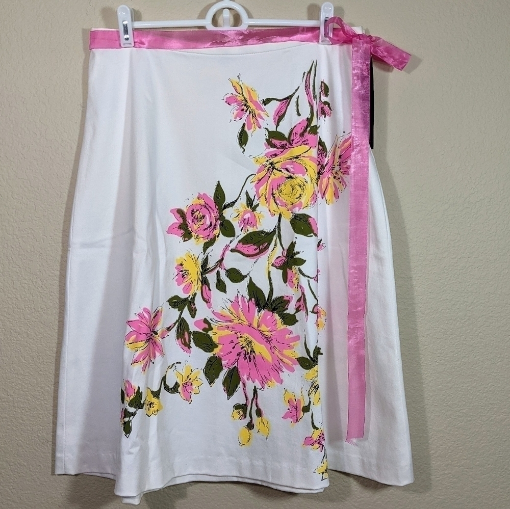 Beautiful White Cotton Skirt with Pink & Yellow Flowers NWT - Picture 3 of 7